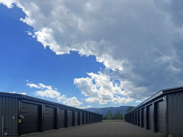 Alpine-Lakes Commercial Center