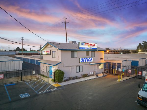 US Storage Centers - Bakersfield - Truxtun
