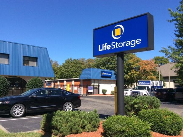 Extra Space Storage - 3776 - Englewood - Van Brunt St