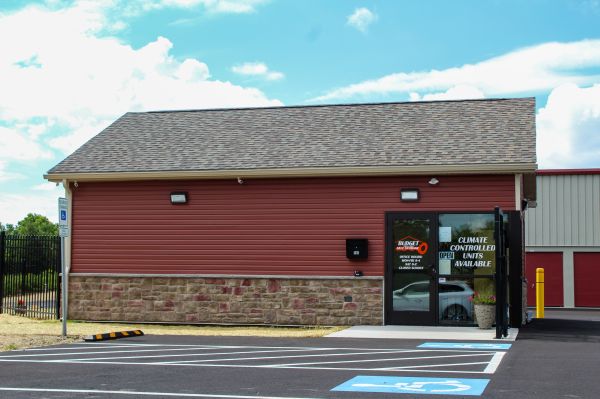 Budget Store and Lock Jackson rd