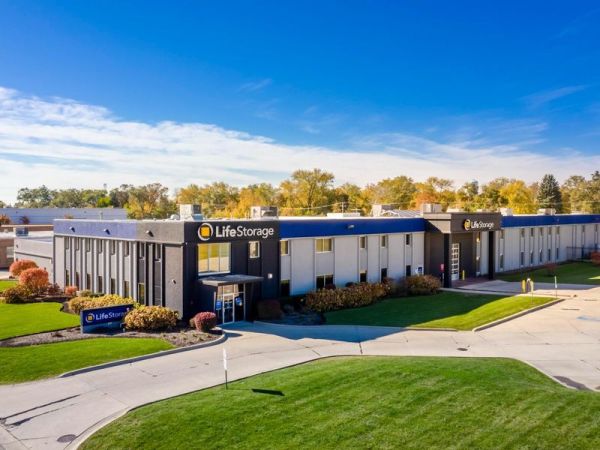 Extra Space Storage - 3452 - Addison - Westgate St