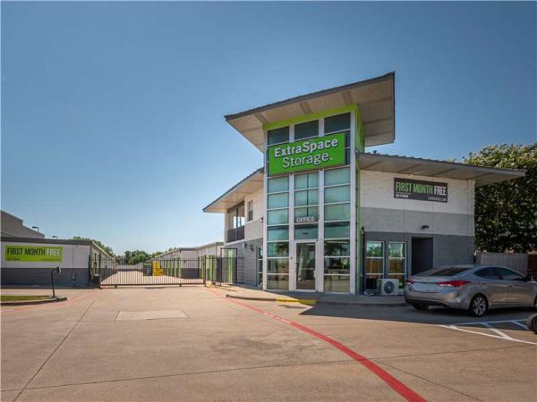 Extra Space Storage - 0629 - Dallas - 19211 Preston Rd