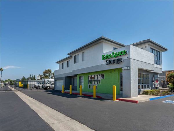 Extra Space Storage - 1523 - Anaheim - 155 S Adams St