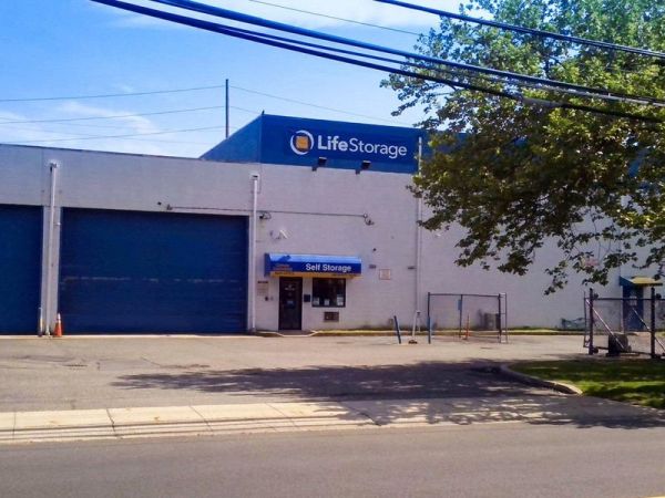 Extra Space Storage - 4167 - Islip - Moffitt Blvd