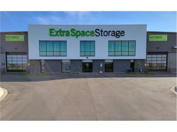 Extra Space Storage - 7481 - Appleton - Neubert Rd