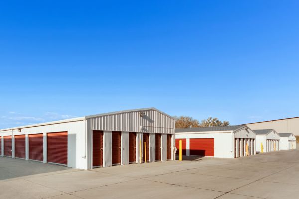 StorageMart - S 147th St