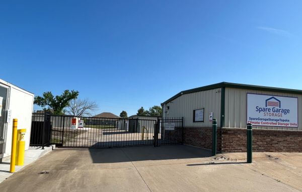 Spare Garage Self Storage - Topeka