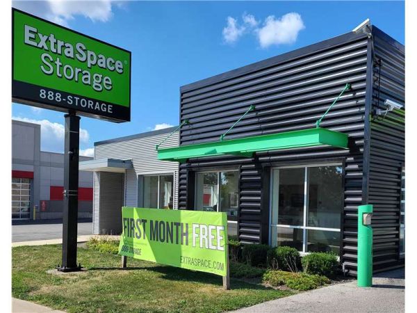 Extra Space Storage - 8710 - Chicago - Narragansett Ave