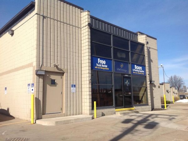 Extra Space Storage - 3091 - Cleveland - Neff Road