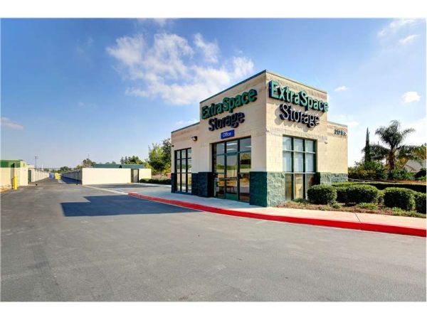 Extra Space Storage - 8336 - Rialto - S Riverside Ave