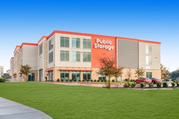 Public Storage - Richardson - 350 E Buckingham Rd