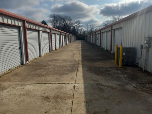 Mini Mall Storage - Clarksville