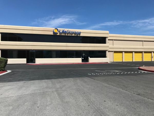 Extra Space Storage - 3820 - Las Vegas - Tenaya Way