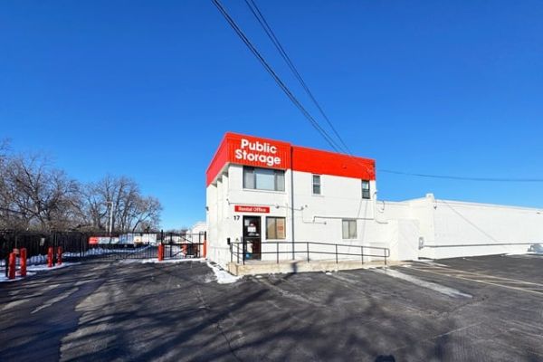 Public Storage - Oakbrook Terrace - 17 W 170 Roosevelt Road
