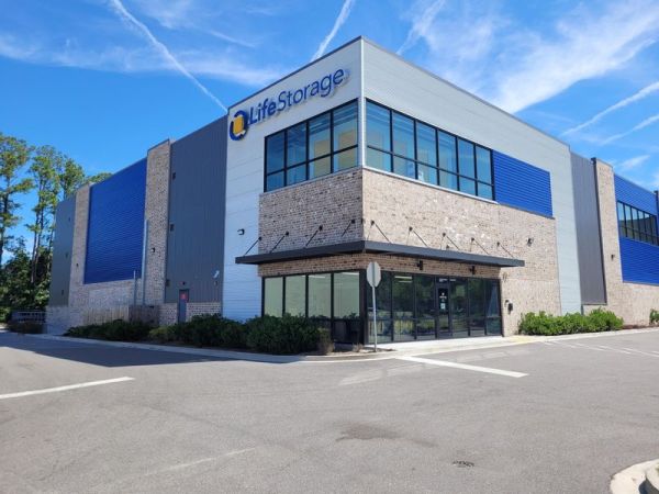 Extra Space Storage - 3727 - Savannah - Johnny Mercer Blvd