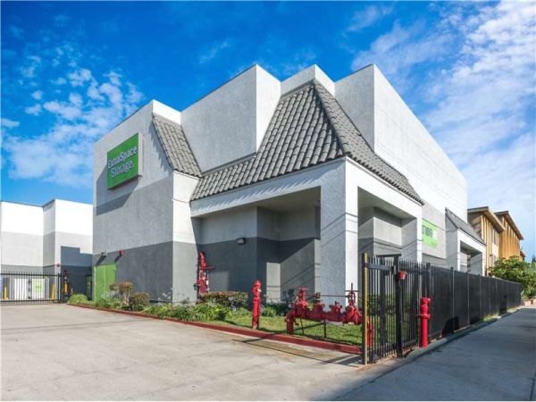 Extra Space Storage - 1030 - Hawthorne - Rosselle Ave