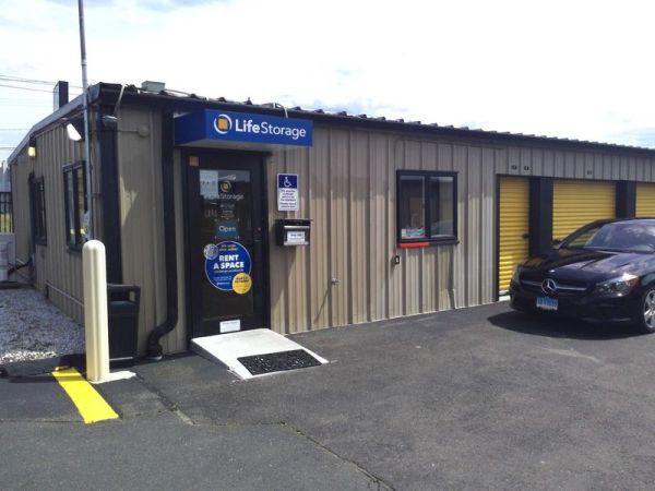 Extra Space Storage - 3043 - Suffield - South Street