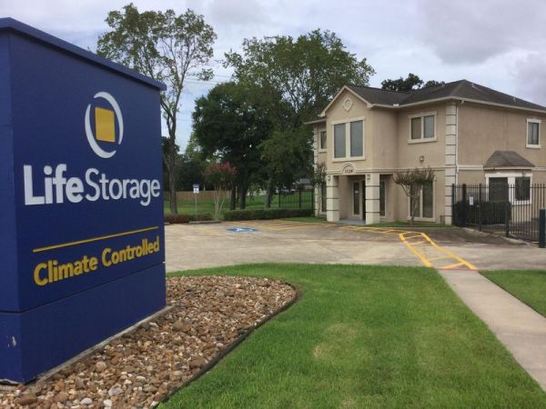 Extra Space Storage - 3796 - Pearland - 1729 Broadway St
