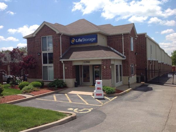 Extra Space Storage - 3220 - Bridgeton - Saint Charles Rock Rd