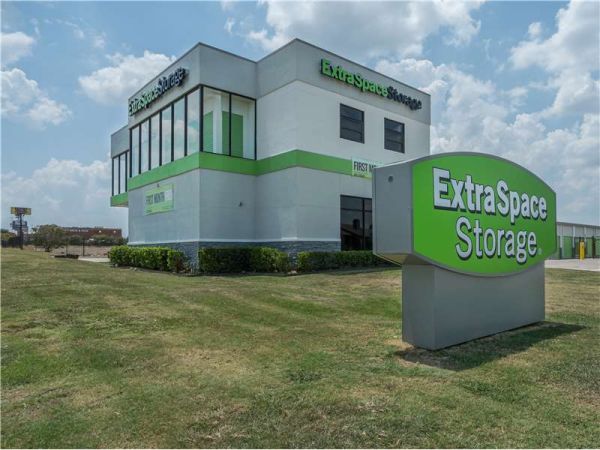 Extra Space Storage - 1559 - Fort Worth - Mandy Lane
