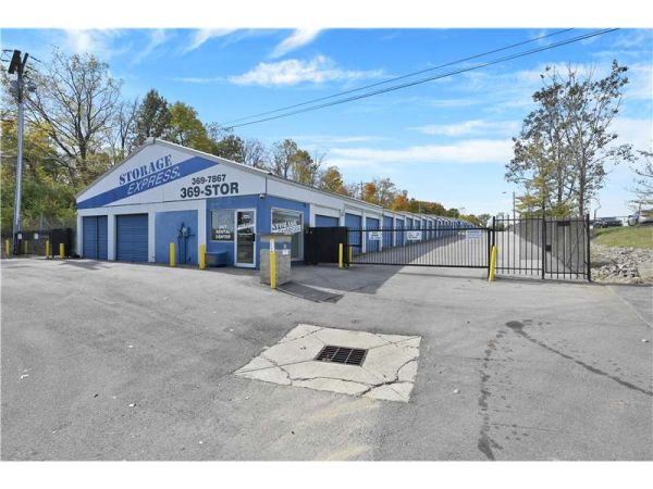 Extra Space Storage - 2200 - Delaware - Hwy 23