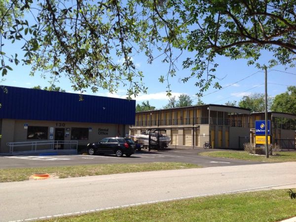 Extra Space Storage - 3086 - Casselberry - Concord Drive