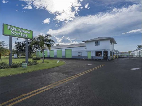 Extra Space Storage - 0101 - Fort Myers - San Carlos Blvd