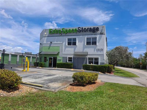 Extra Space Storage - 1060 - North Miami - NE 16th Ave