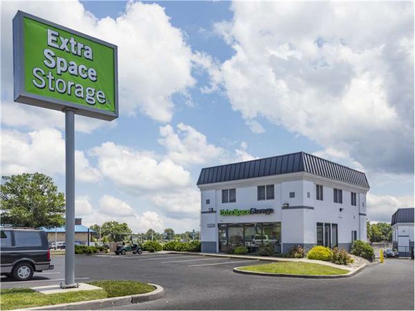 Extra Space Storage - 8093 - Maple Shade - Route 38 East