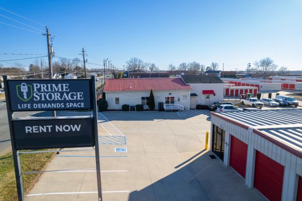Prime Storage - Burlington Maple Ave