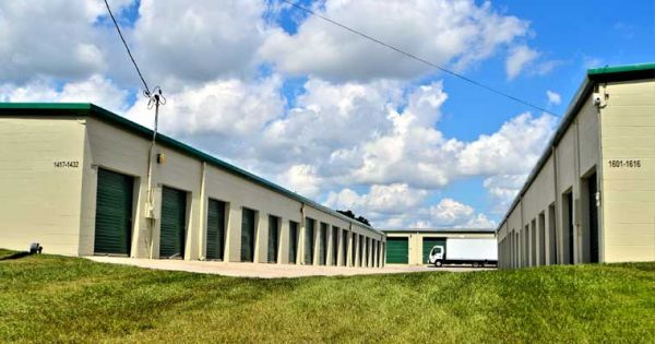 Barton Storage on Thornhill