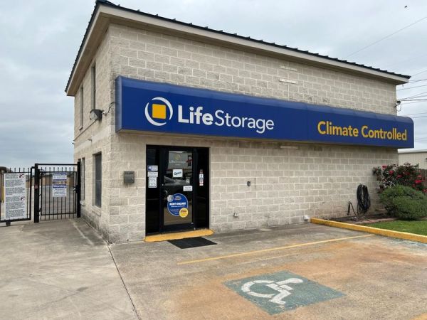 Extra Space Storage - 3269 - San Antonio - Foster Rd