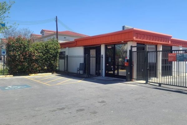 Public Storage - San Antonio - 6014 NW Loop 410