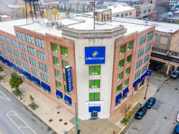 Extra Space Storage - 3446 - Chicago - State St.