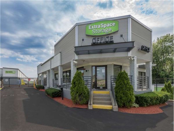 Extra Space Storage - 0519 - Plainville - Taunton St