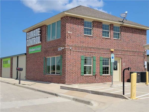 Extra Space Storage - 7786 - Fort Worth - First Chapel Dr
