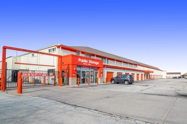 Public Storage - Schiller Park - 9700 W Irving Park Road