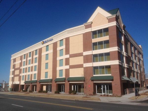 Extra Space Storage - 3433 - Charlotte - Morehead St