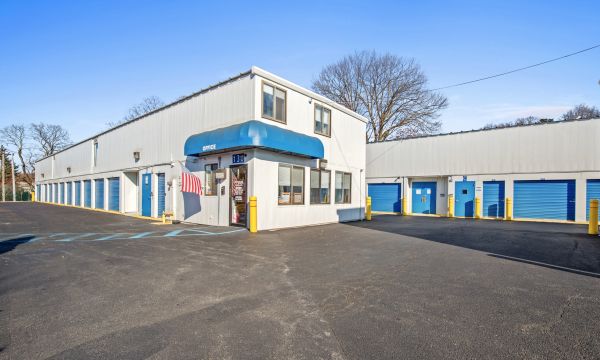 US Storage Centers - Hawthorne - 130 Brady Avenue