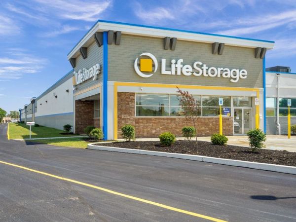 Extra Space Storage - 4036 - Niagara Falls - Military Rd