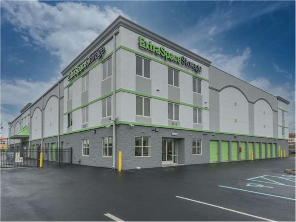 Extra Space Storage - 1571 - Norfolk - Granby St