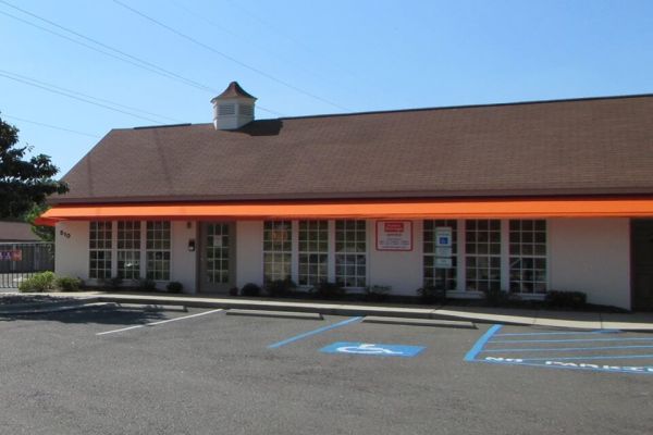 Public Storage - Carrboro - 510 Jones Ferry Rd