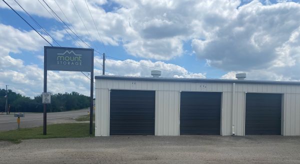Mount Storage - Giddings
