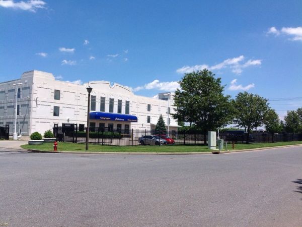 Extra Space Storage - 3342 - Farmingdale - Executive Blvd