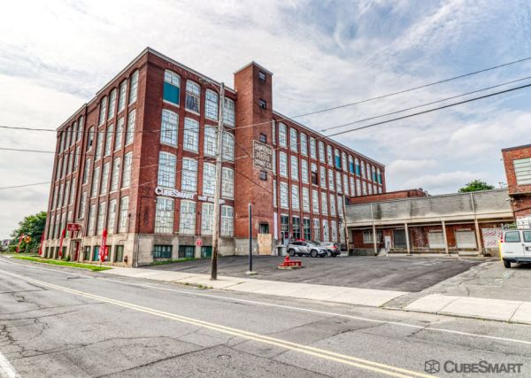 CubeSmart Self Storage MA Holyoke Canal St