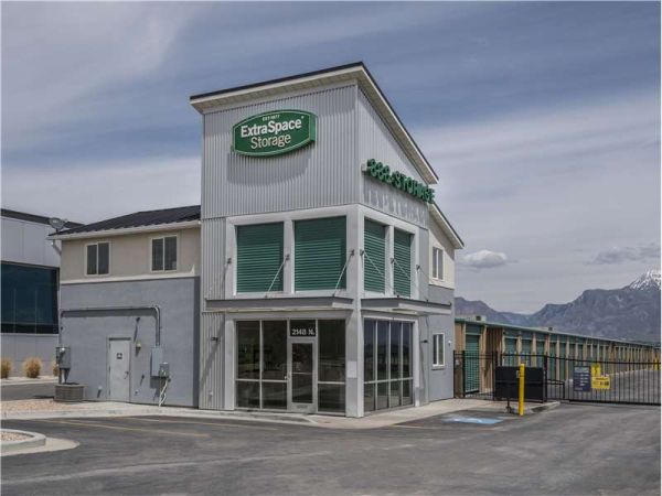 Extra Space Storage - 8289 - Saratoga Springs - Redwood Rd