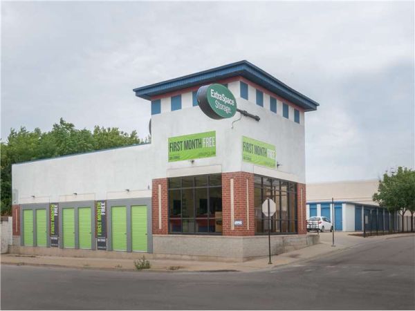 Extra Space Storage - 8381 - Chicago - Elston Ave