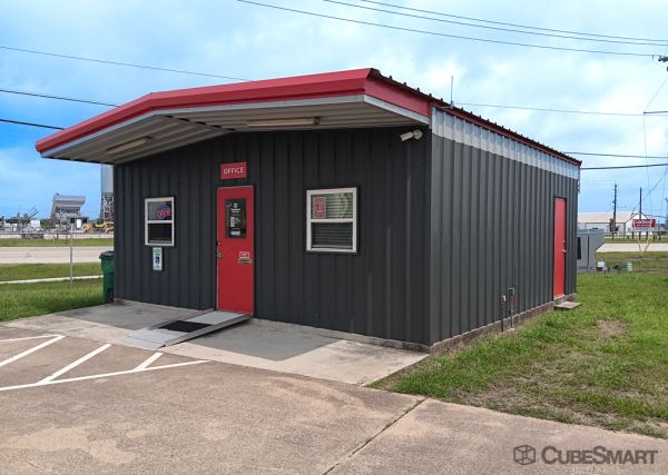 CubeSmart Self Storage TX Oyster Creek Farm to Market Rd 523