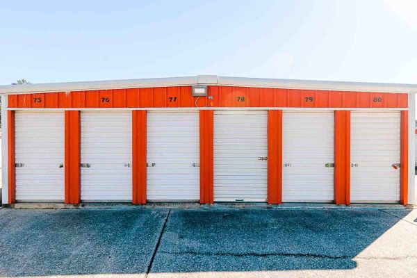 Mini Mall Storage - Huntington