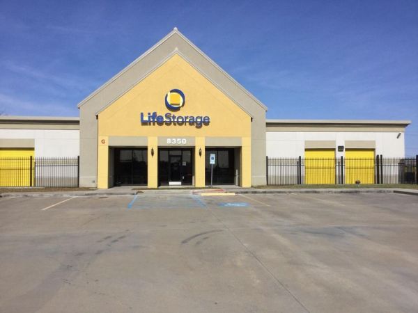 Extra Space Storage - 3805 - Houston - 8350 Sam Houston Pkwy